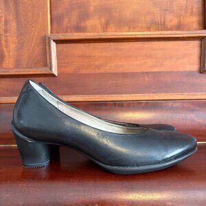 Ecco comfy black pumps 38
